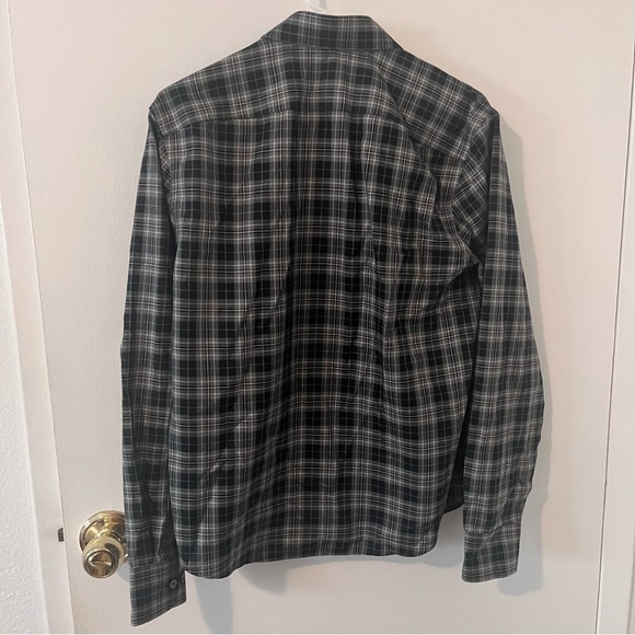 UNTUCKit Wrinkle Free Regular Fit Button Down Long Sleeve Black Green Plaid - Picture 8 of 11